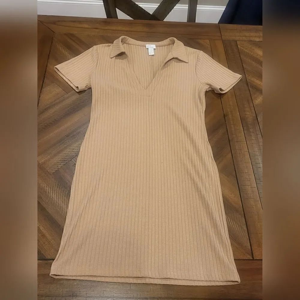 Ribbed Tan Collared Tee-Shirt Dress Large V-Neck